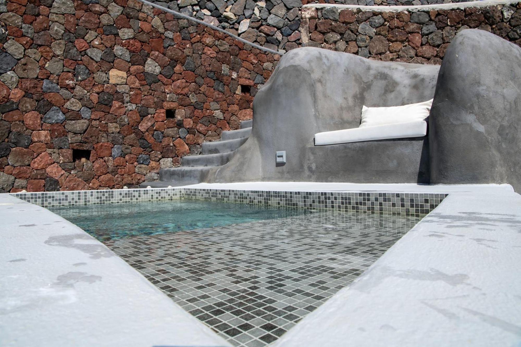 Luxe Efis Home Sea View 4 Villas & 4 Prive Jacuzzi 이메로비글리 외부 사진